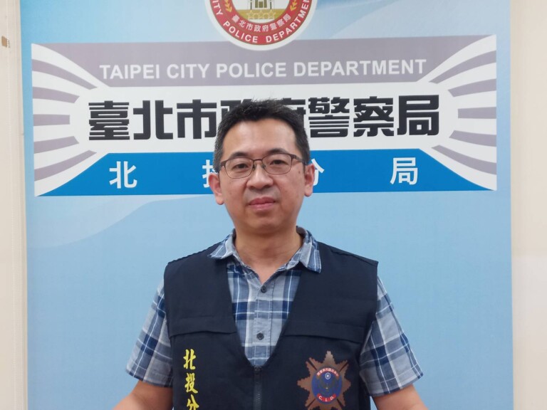 圖片說明：警北投分局偵查隊副隊長徐同朋說明警方偵辦過程。(記者宋紹誠翻攝)