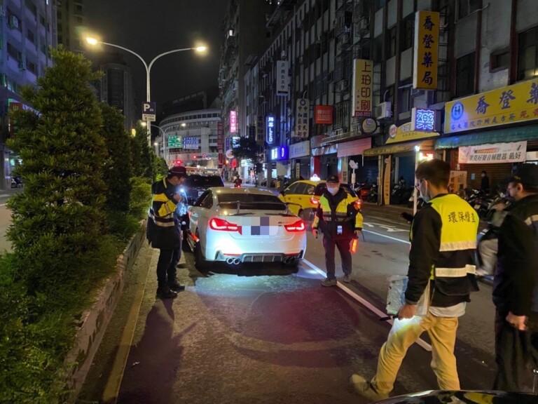 中和警擴大路檢加強查緝。（記者徐煜勝翻攝）