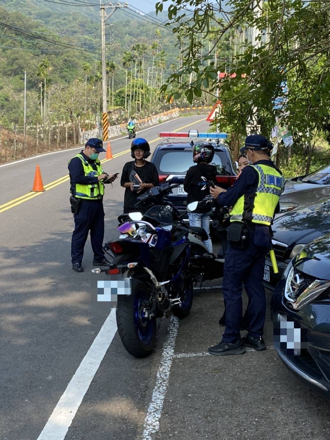 中市警去年環警監聯合取締噪音車畫面。(圖/記者謝榮浤翻攝) 