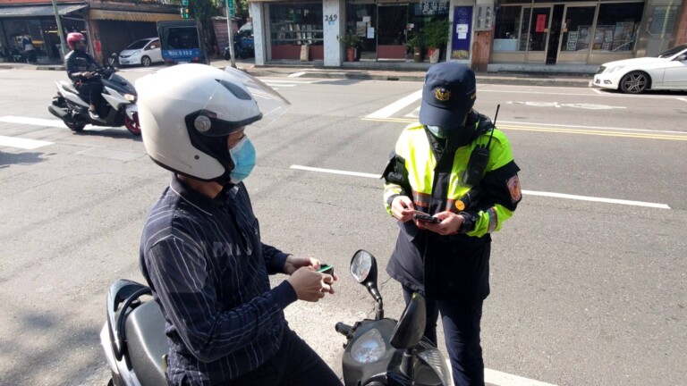 樹林警路權大執法。（記者徐煜勝翻攝）