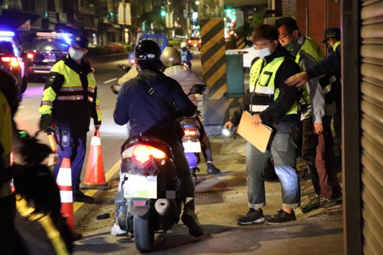 三峽警針對噪音車重點打擊。（記者徐煜勝翻攝）