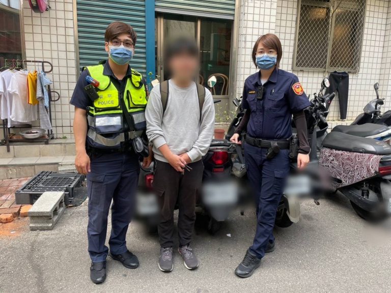 中市警烏日分局犁份派出所日前協助民眾尋獲愛車。(圖/林㤈輝翻攝)