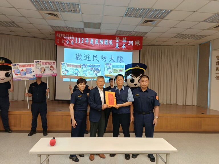 淡水警組打詐團隊。（記者戴昱弘翻攝）