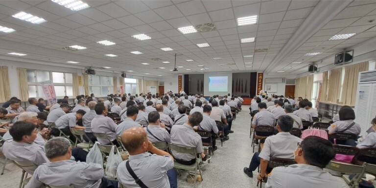 中市警豐原分局日前舉辦「義警大隊豐原中隊112年度基本訓練」以提升國防、救災暨演習協勤能力。(圖/記者謝榮浤翻攝)