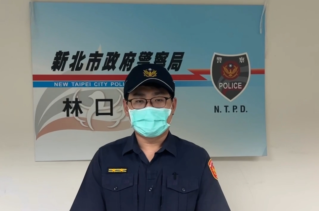 林口警分局楊宇煌呼籲駕駛朋友，載運貨物時應確實綑綁牢靠，以避免貨物掉落或傾倒，造成交通混亂並危及其他用路人的安全。（記者黃荷琇翻攝）