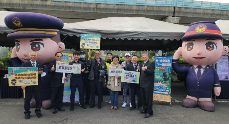 蕭惠珠分局長提醒民眾：春節期間注意年貨採購及旅遊的交通安全。（記者薛秀蓮翻攝)