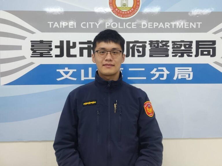 景美所警員張哲睿呼籲駕駛人，在上路前應先仔細檢查車況及油量，定期保養維修車輛，以免行車途中故障導致意外。（記者黃荷琇 翻攝）