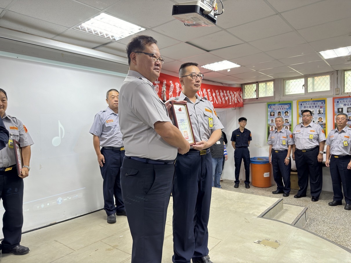 北投義警大隊常年訓練課程豐富充實，對參訓的義警人員協助警方執勤大有助益。（記者薛秀蓮翻攝)