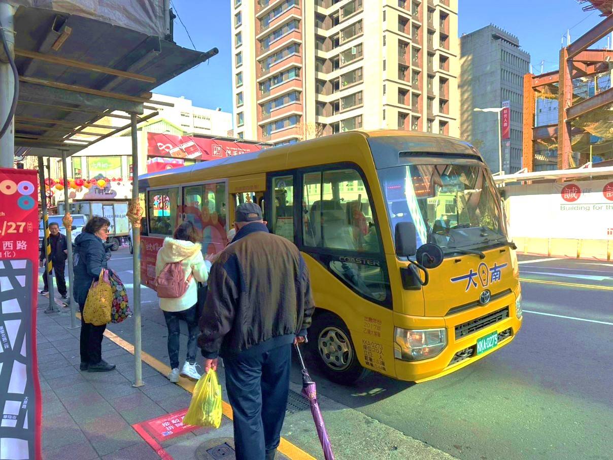 活動期間周邊停車場車位有限，駕車民眾應提前規劃停車或使用接駁服務。（記者 黃荷琇翻攝）