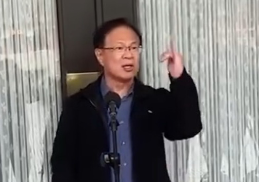 對於行政院大砍嘉義市六十九億元地方補助款,張啓楷第一時間挺身指責民進黨沒有和人民站在一起。(圖/張啓楷國會辦公室)