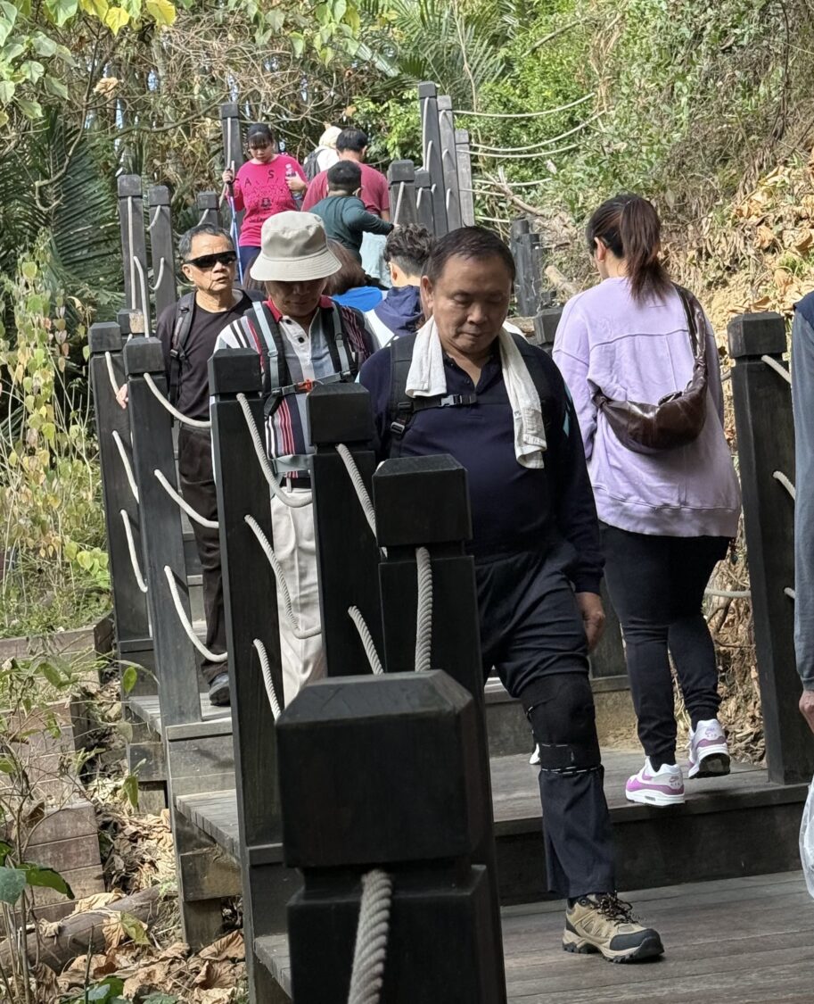 步步高升，團結一家親，公會成員如家人般的情誼。（圖/記者蔡尚芸翻攝。
