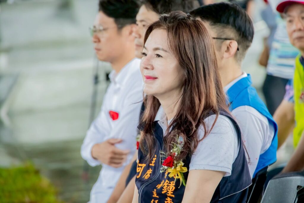 竹南鎮代會主席何秀綿宣布參選鎮長後，台北市長蔣萬安親錄影片為她加油。（圖／何秀綿粉專）