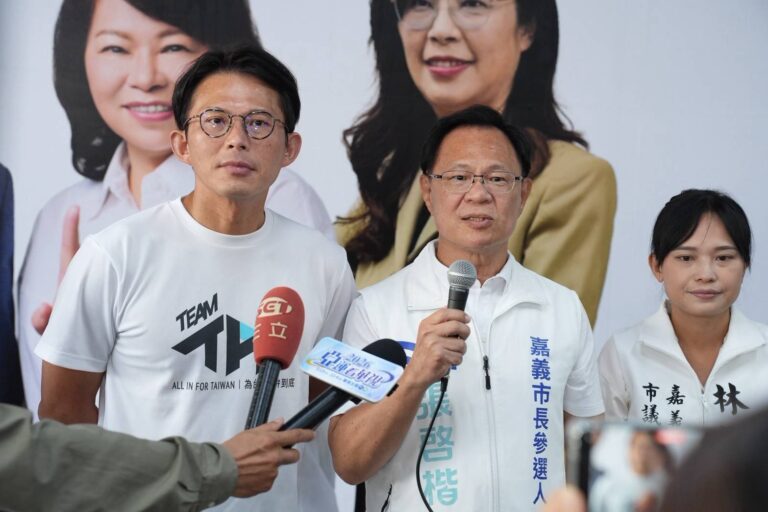 張啓楷公布競選總部人事,由黃國昌、國民黨主席鄭麗文共同擔任主任委員。(圖/記者翻攝)